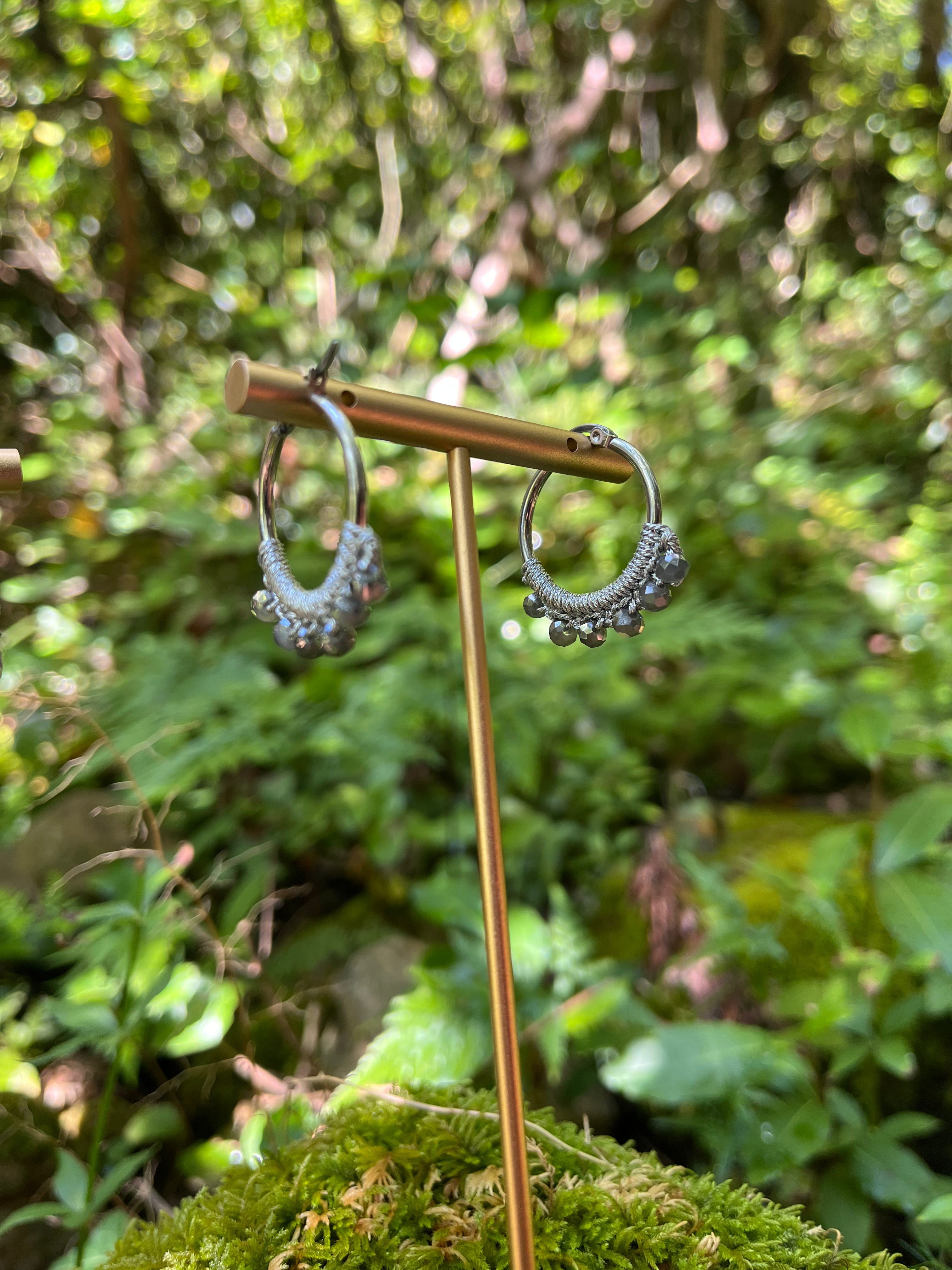 Boucles d’oreilles argentées en crochet faites main