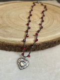 Collier argenté en crochet fait main avec perles et pendentif