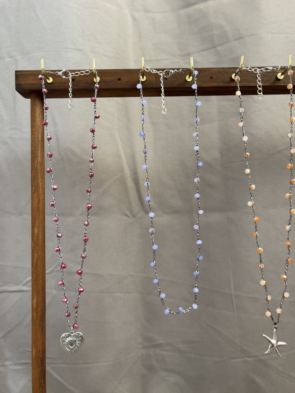 Collier argenté en crochet fait main avec perles