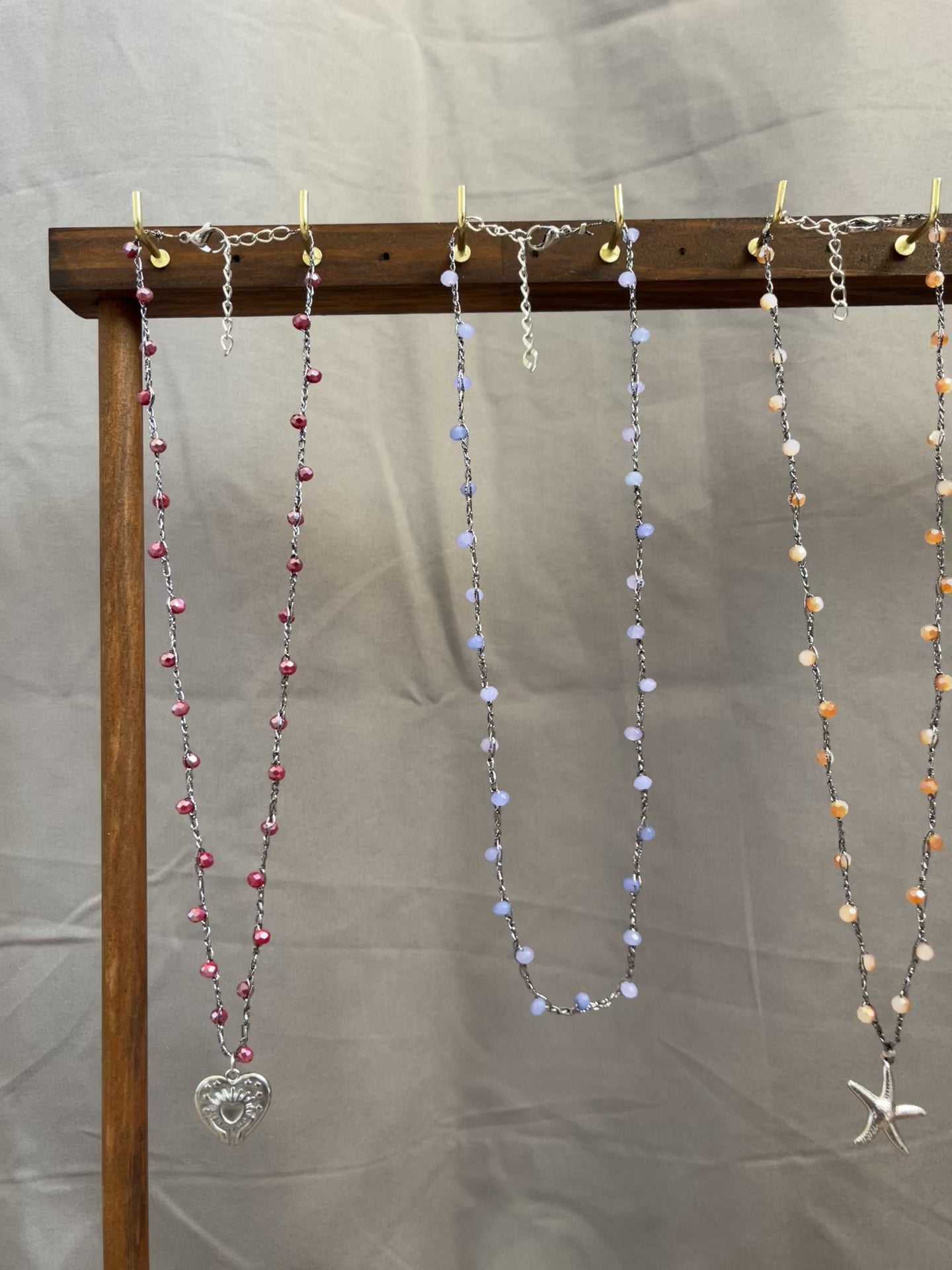 Collier argenté en crochet fait main avec perles